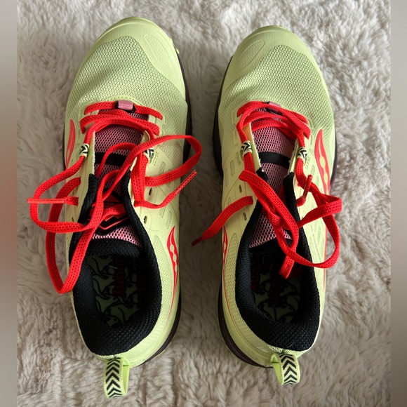 Women’s Saucony Peregrine 10 Trail Running Shoes - Picture 2 of 4